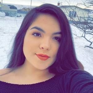 Meet your Posher, Cyprienne